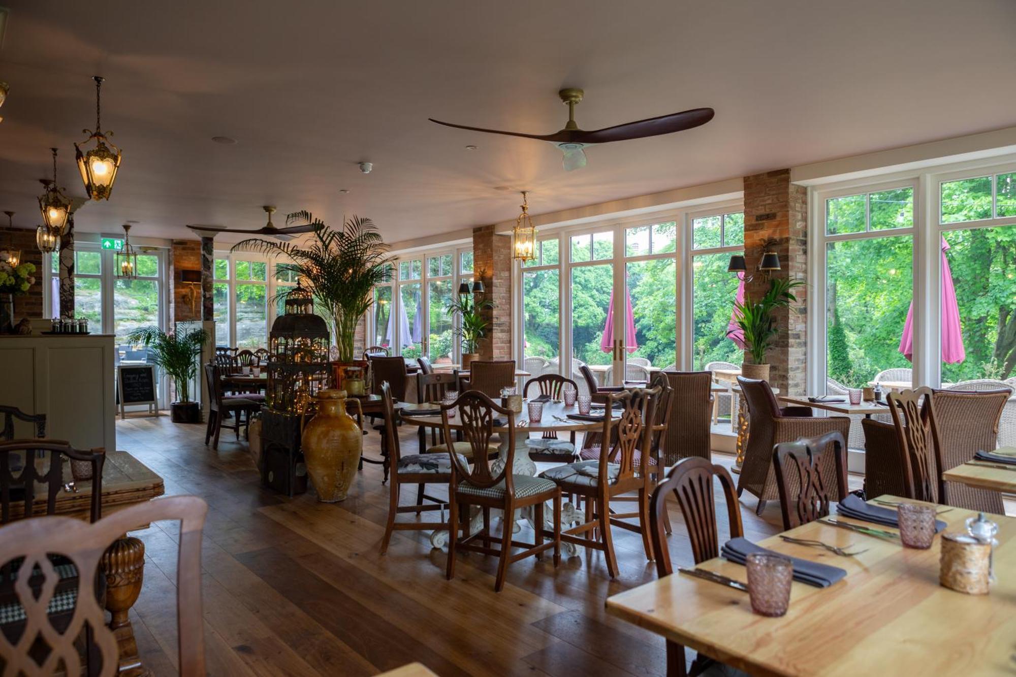 Bed and Breakfast Mount Edgcumbe Royal Tunbridge Wells Exterior foto The restaurant at the hotel
