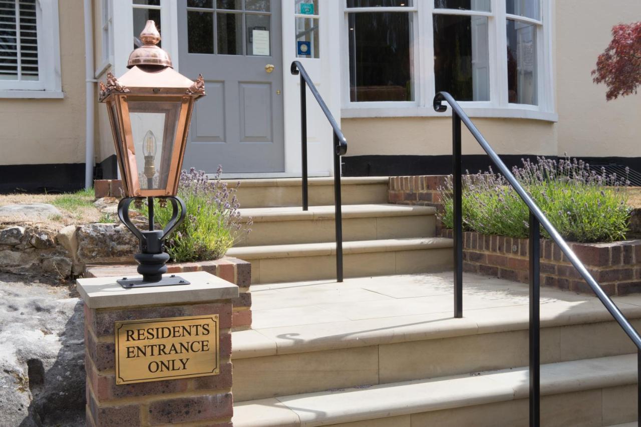 Bed and Breakfast Mount Edgcumbe Royal Tunbridge Wells Exterior foto A handrail